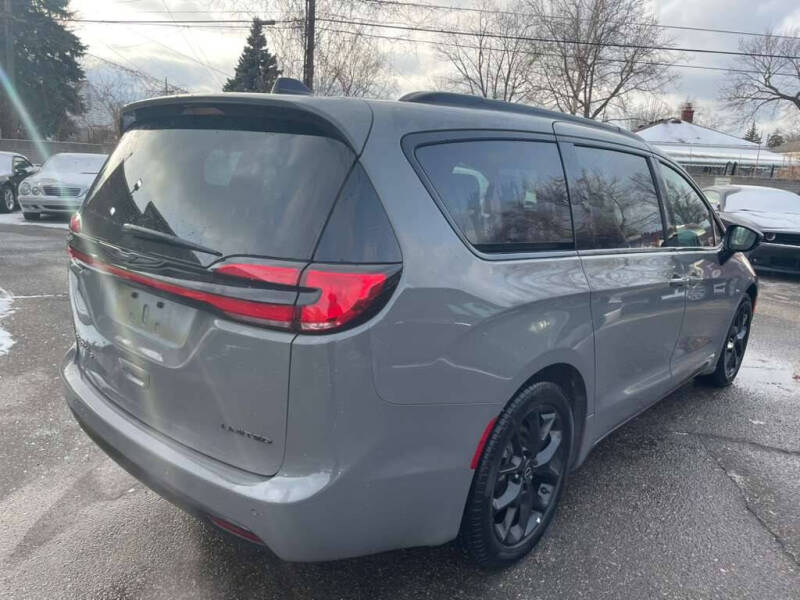 2025 Chrysler Pacifica Limited
