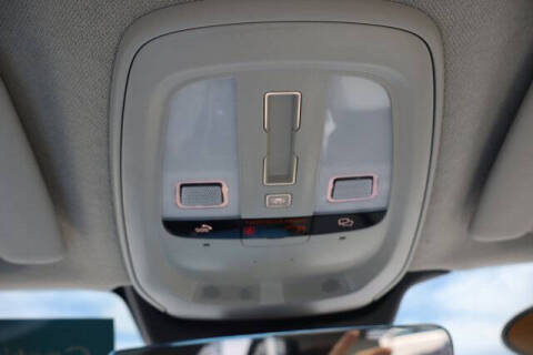 2023 Volvo XC40 B5 Plus Bright Theme