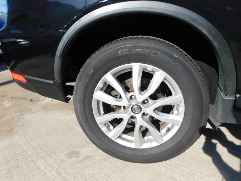 2017 Nissan Rogue SV