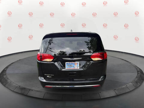 2018 Chrysler Pacifica Touring L Plus