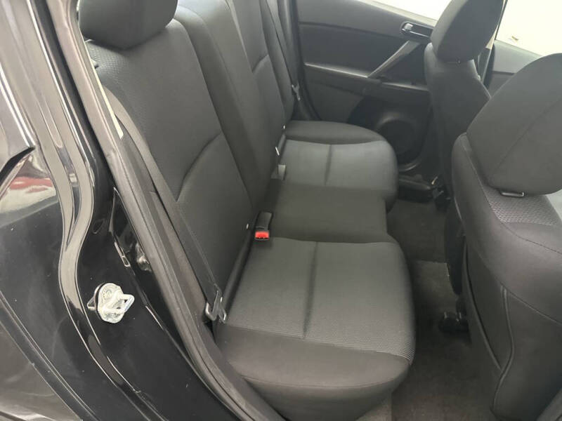 2011 Mazda MAZDA3 i Sport