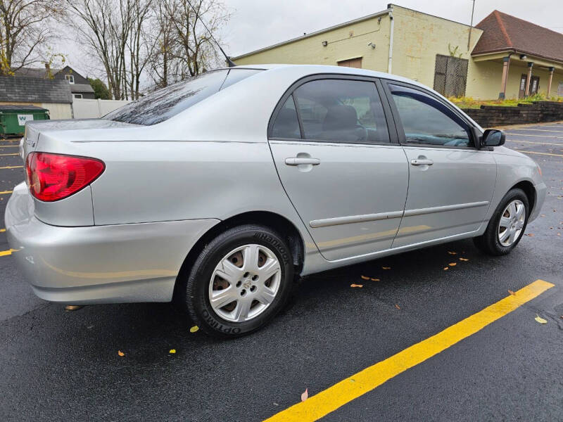 2006 Toyota Corolla LE photo 11