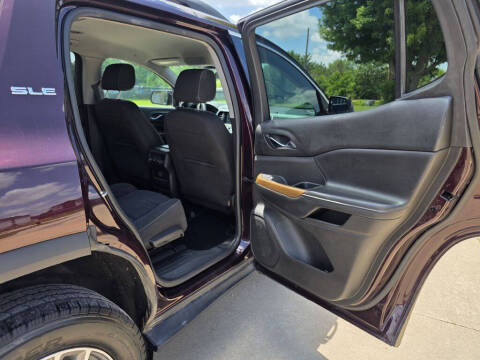 2017 GMC Acadia SLE-2