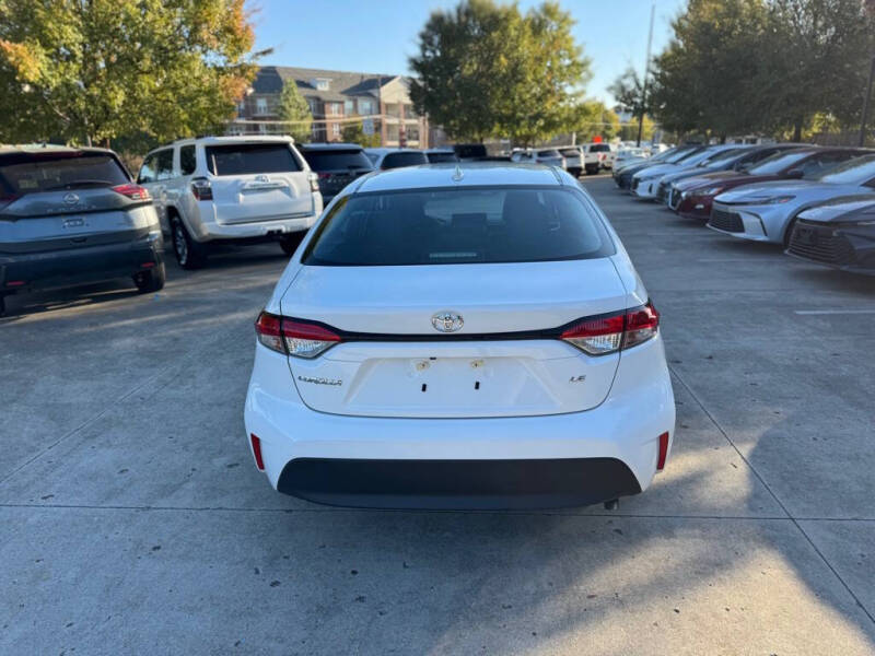 2025 Toyota Corolla LE