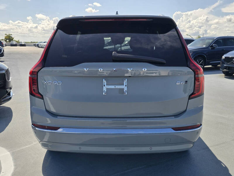 2026 Volvo XC90 B6 Plus 7P