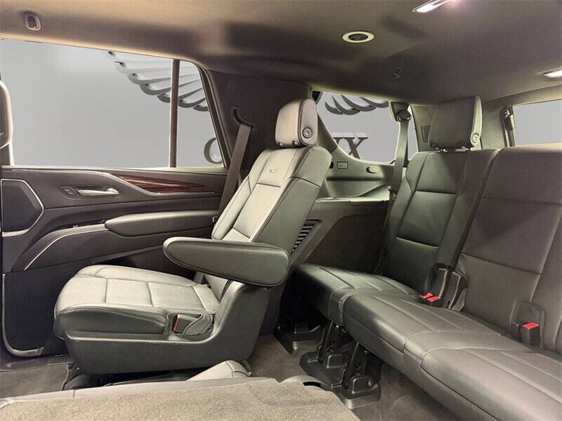 2024 Cadillac Escalade Luxury