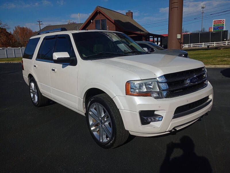 2017 Ford Expedition Limited's photo