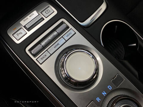 2023 Genesis GV70 2.5T Standard