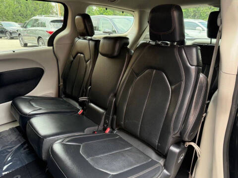 2019 Chrysler Pacifica Touring L