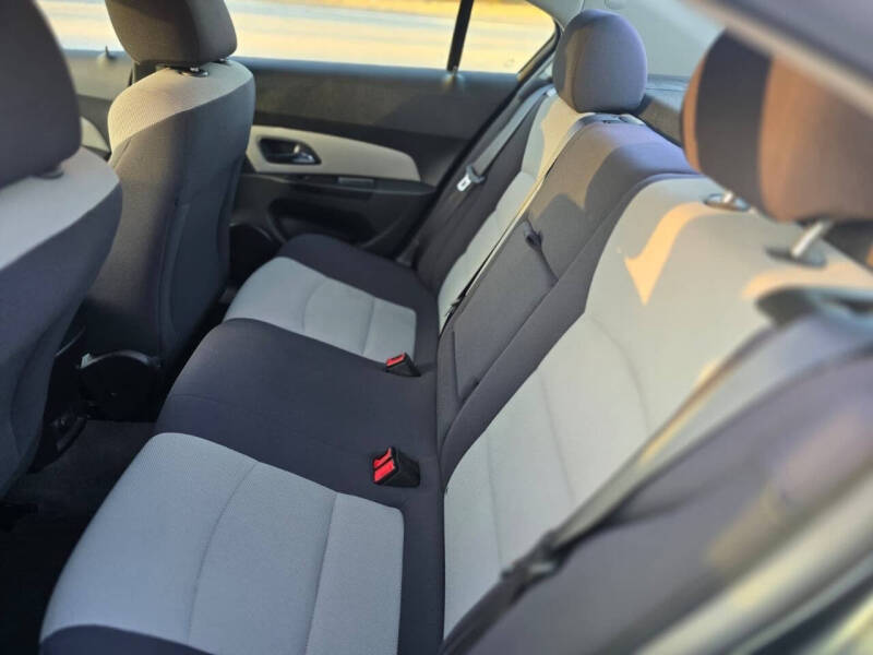 2013 Chevrolet Cruze LS Auto