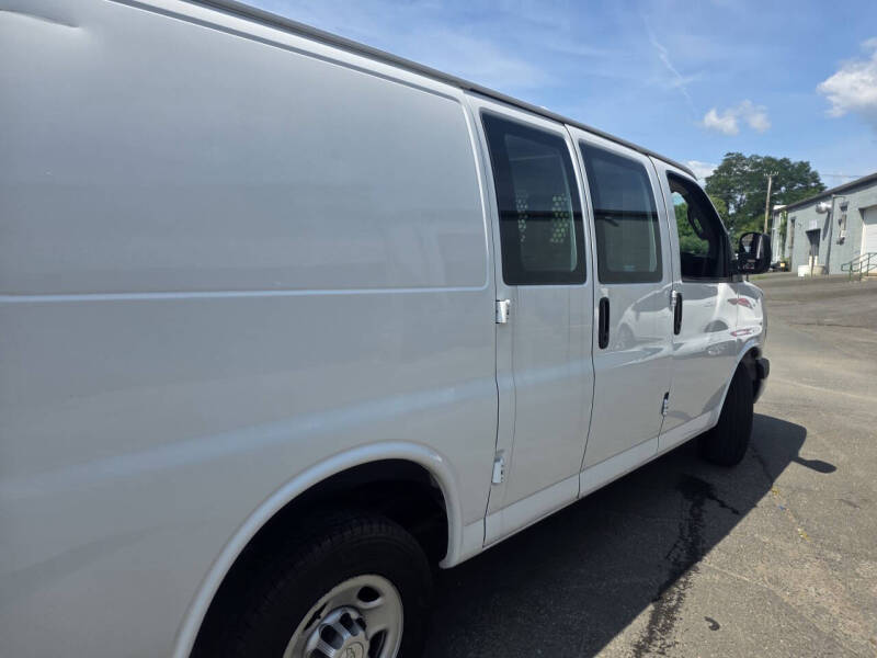 2017 Chevrolet Express 2500