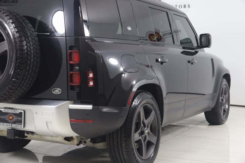 2022 Land Rover Defender 110 SE