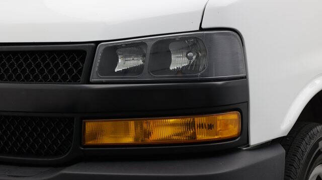 2023 Chevrolet Express 2500