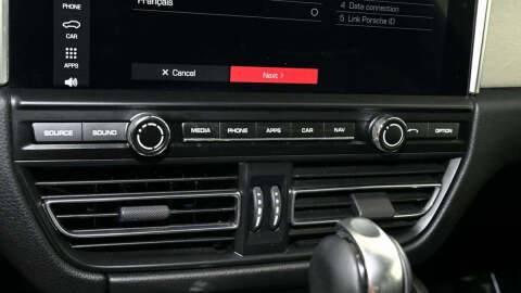 2021 Porsche Macan Turbo