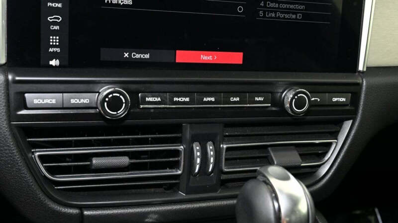 2021 Porsche Macan Turbo