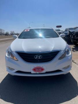 2013 Hyundai Sonata for sale at UNITED AUTO INC in South Sioux City NE