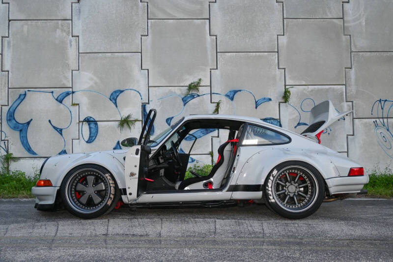 1989 Porsche 911 Carrera 4