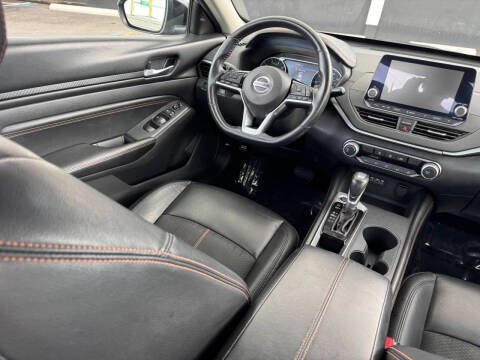 2021 Nissan Altima 2.5 SR