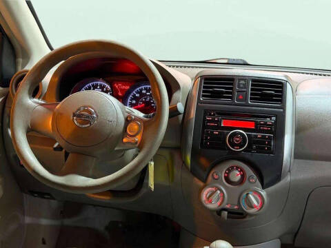 2012 Nissan Versa 1.6 SV