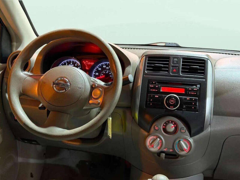 2012 Nissan Versa 1.6 SV