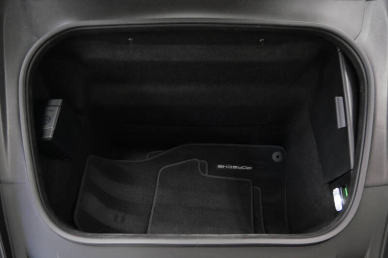 2025 Porsche 911 Carrera