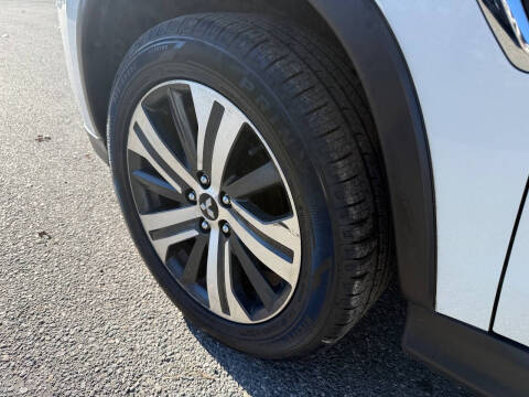 2020 Mitsubishi Outlander Sport SE