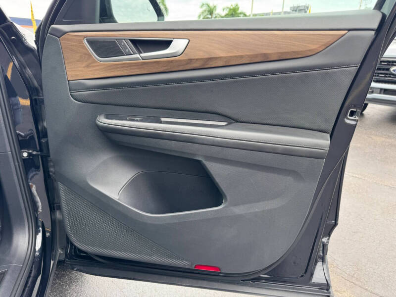 2024 Volkswagen Atlas SE