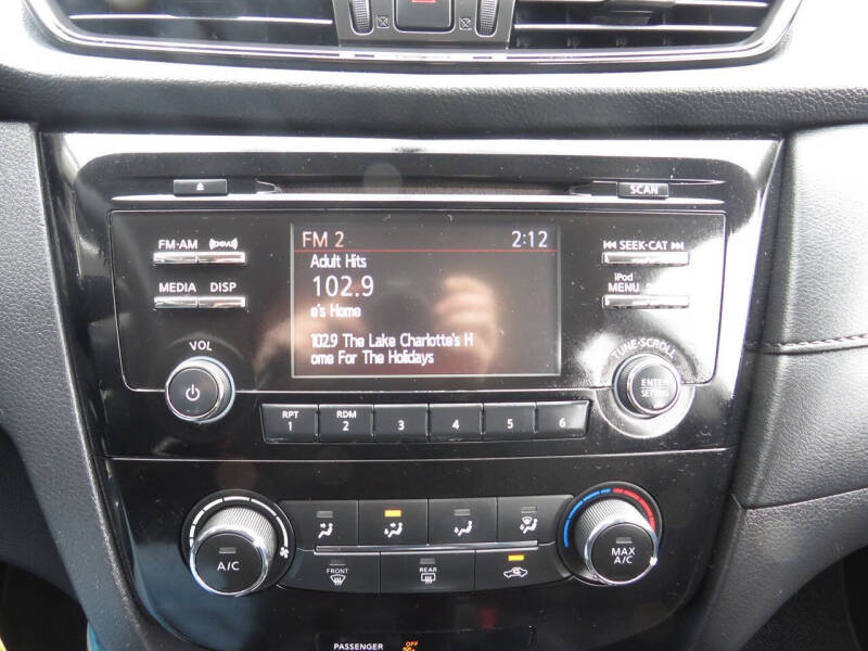 2017 Nissan Rogue SV