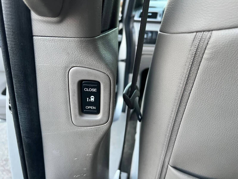 2011 Honda Odyssey EX-L w/DVD