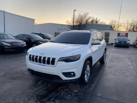 2019 Jeep Cherokee for sale at The Car Place in Oklahoma City OK