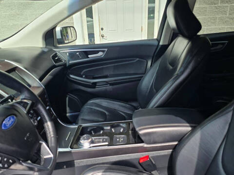 2020 Ford Edge Titanium