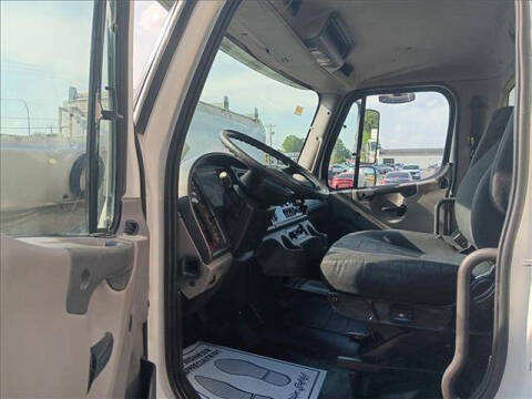 2016 Freightliner M2 106
