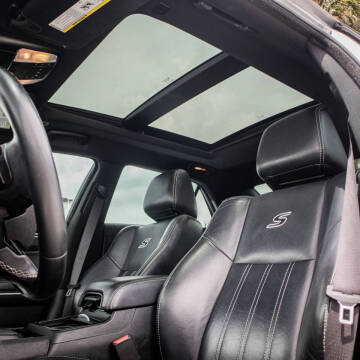 2018 Chrysler 300 S