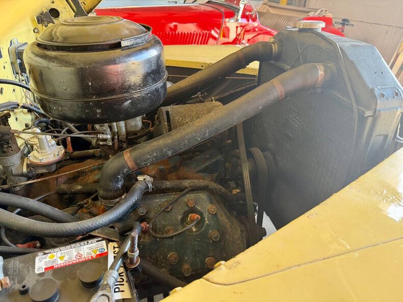 1948 Ford Super Deluxe