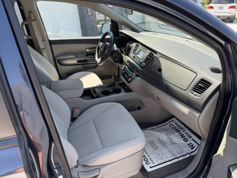 2016 Kia Sedona LX