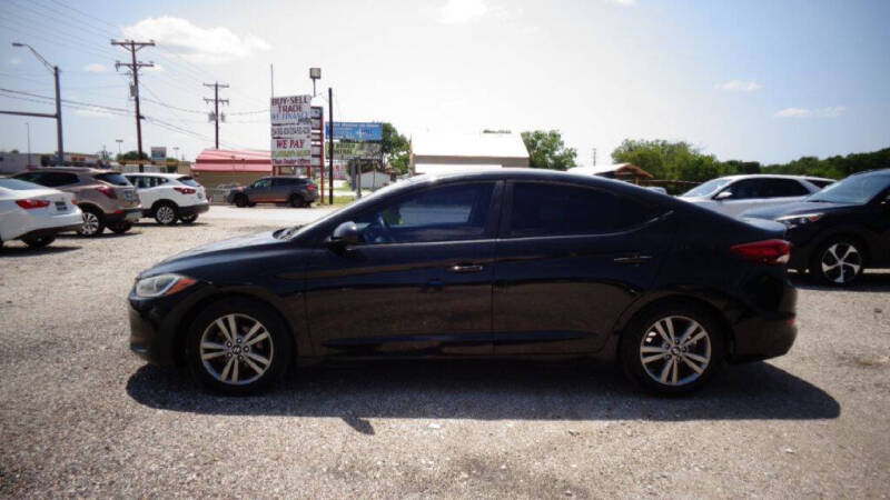 2017 Hyundai Elantra SE's photo