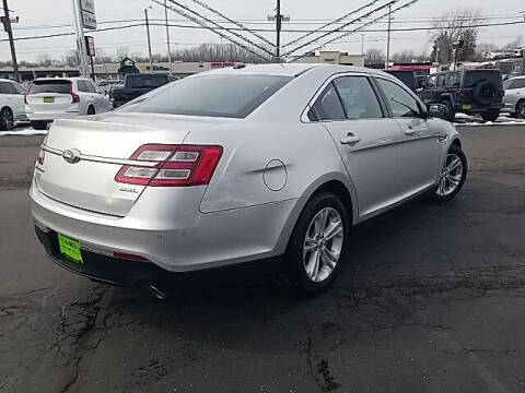 2018 Ford Taurus SEL