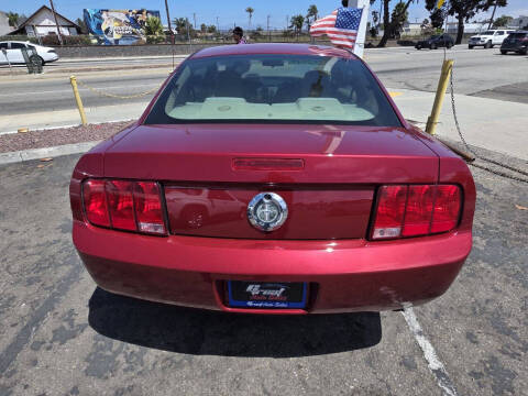 2007 Ford Mustang V6 Deluxe