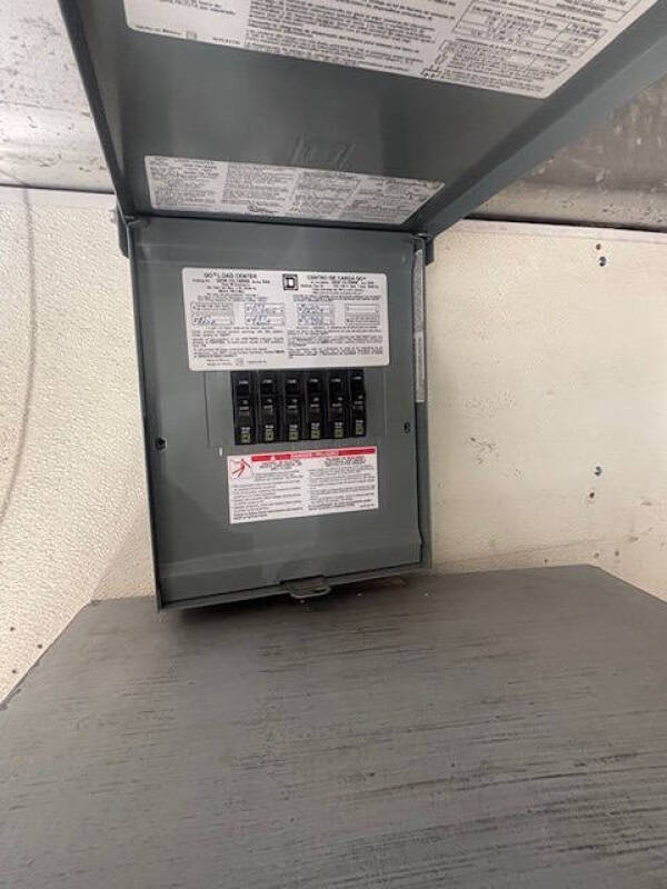 2002 Featherlite Trailer 3182