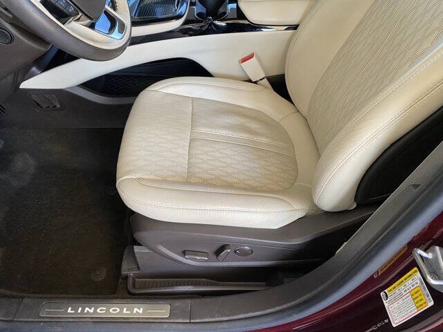 2022 Lincoln Nautilus Black Label