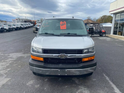 2017 Chevrolet Express LT 3500