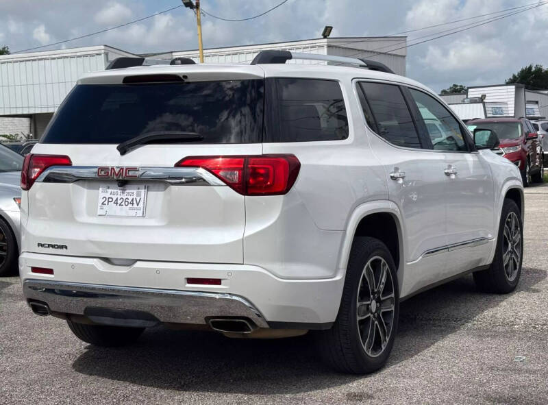 2017 GMC Acadia Denali