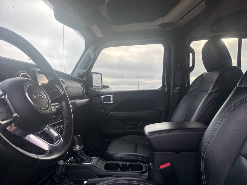 2022 Jeep Gladiator Overland