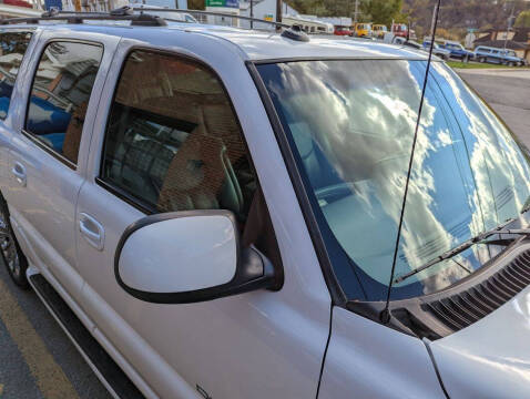 2003 GMC Yukon XL Denali