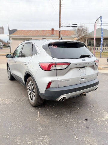2020 Ford Escape Titanium