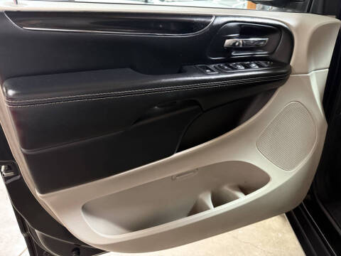 2019 Dodge Grand Caravan SXT 35th Anniversary Edition