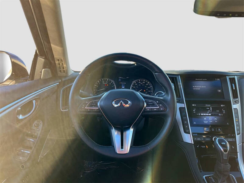 2022 Infiniti Q50 Luxe