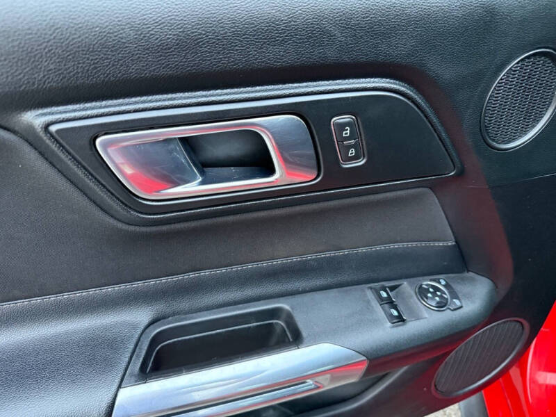 2022 Ford Mustang EcoBoost