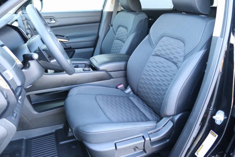 2022 Nissan Pathfinder S