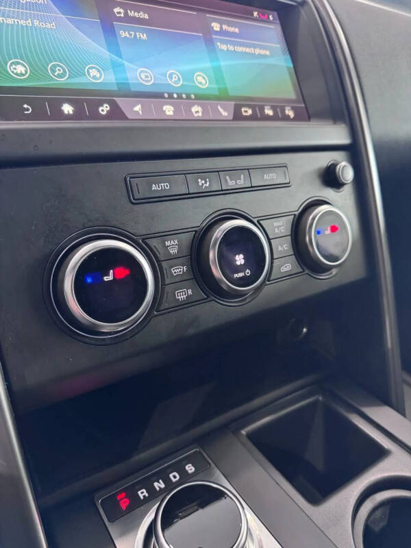 2020 Land Rover Discovery Landmark Edition